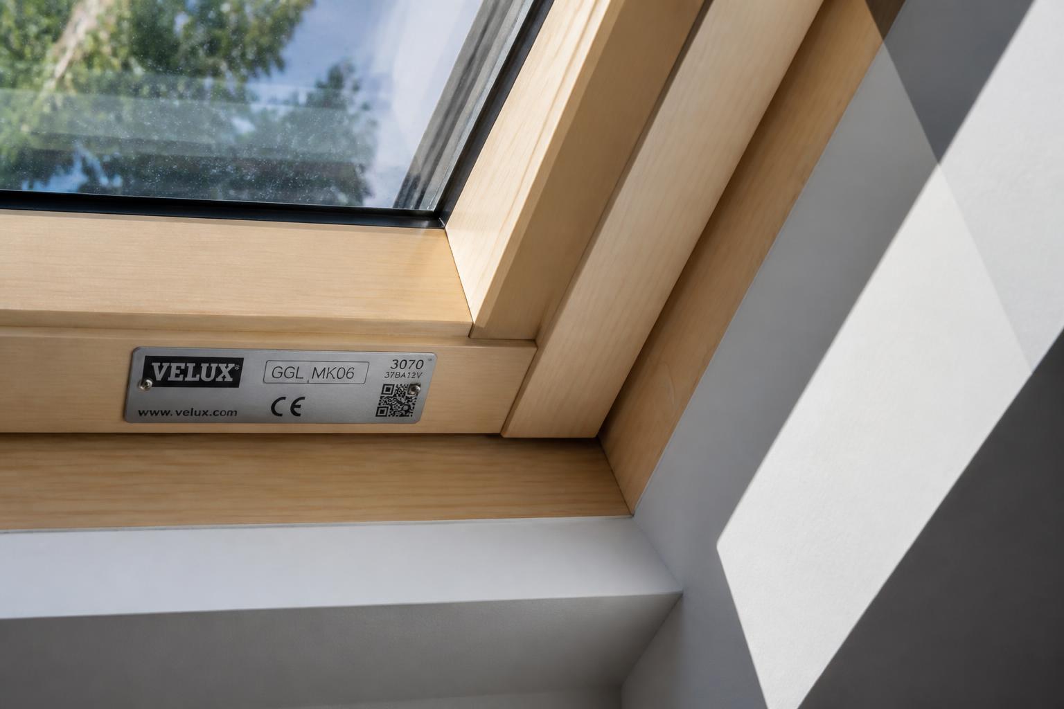 découvrez notre guide complet des tailles velux avec les dimensions standard pour bien choisir ou remplacer votre fenêtre de toit en toute simplicité.
