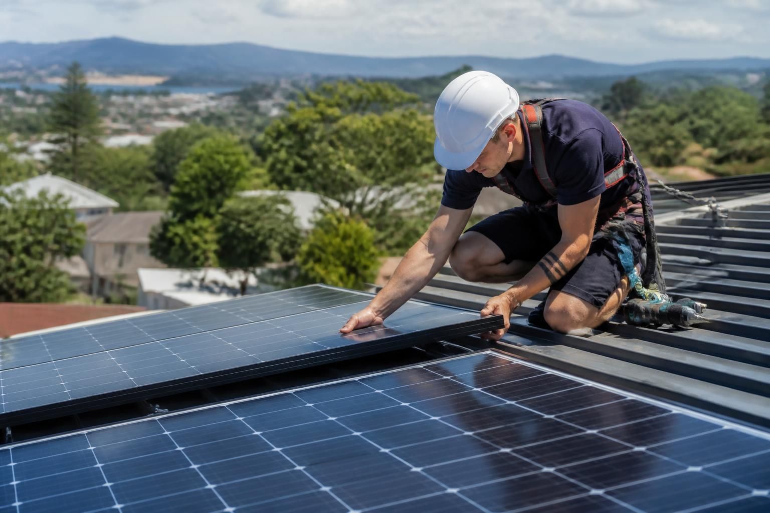 découvrez notre guide complet et détaillé pour installer votre panneau solaire en toute autonomie, étape par étape, et profitez d'une énergie renouvelable chez vous.